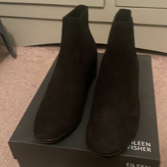 Eileen Fisher black tumbled nubuck bootie - Picture 3 of 4